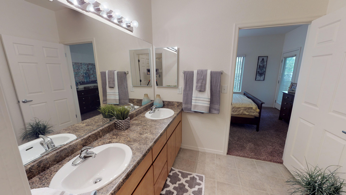 Apartment Photo Gallery Show Low by Elk Ridge Apartments Arizona 9285372620