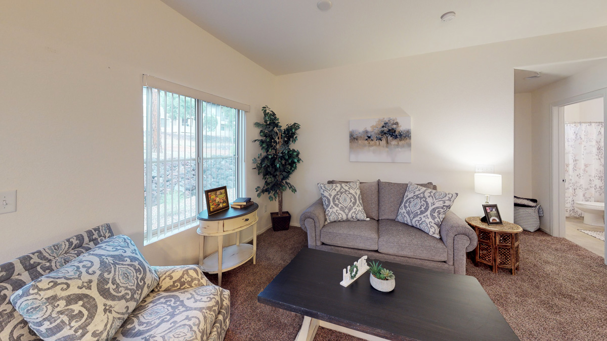 Apartment Photo Gallery Show Low by Elk Ridge Apartments Arizona 928