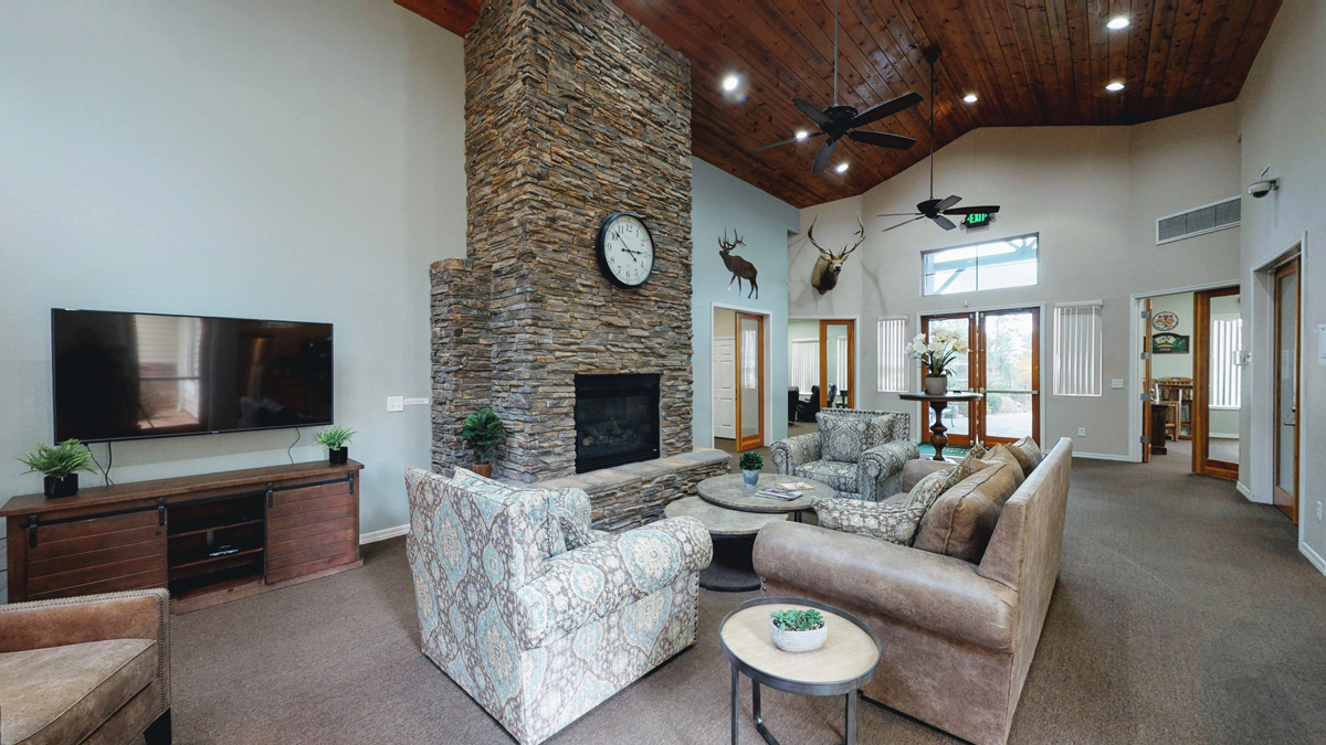 Apartment Photo Gallery Show Low by Elk Ridge Apartments Arizona 928