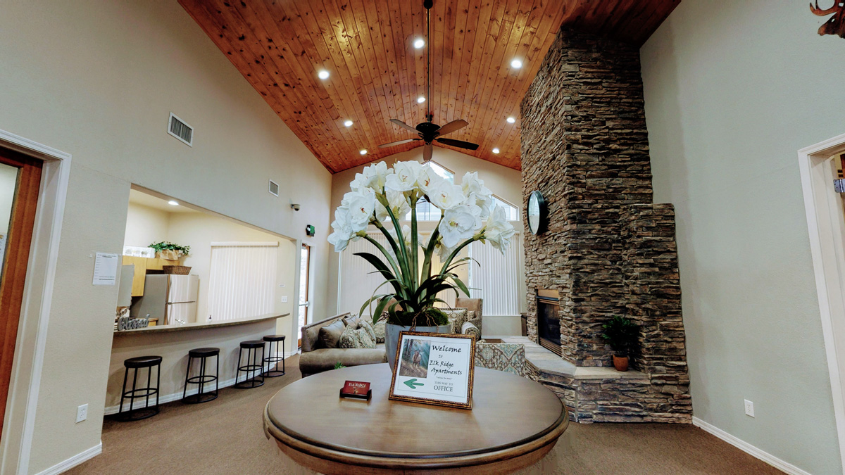 Apartment Photo Gallery Show Low by Elk Ridge Apartments Arizona 9285372620