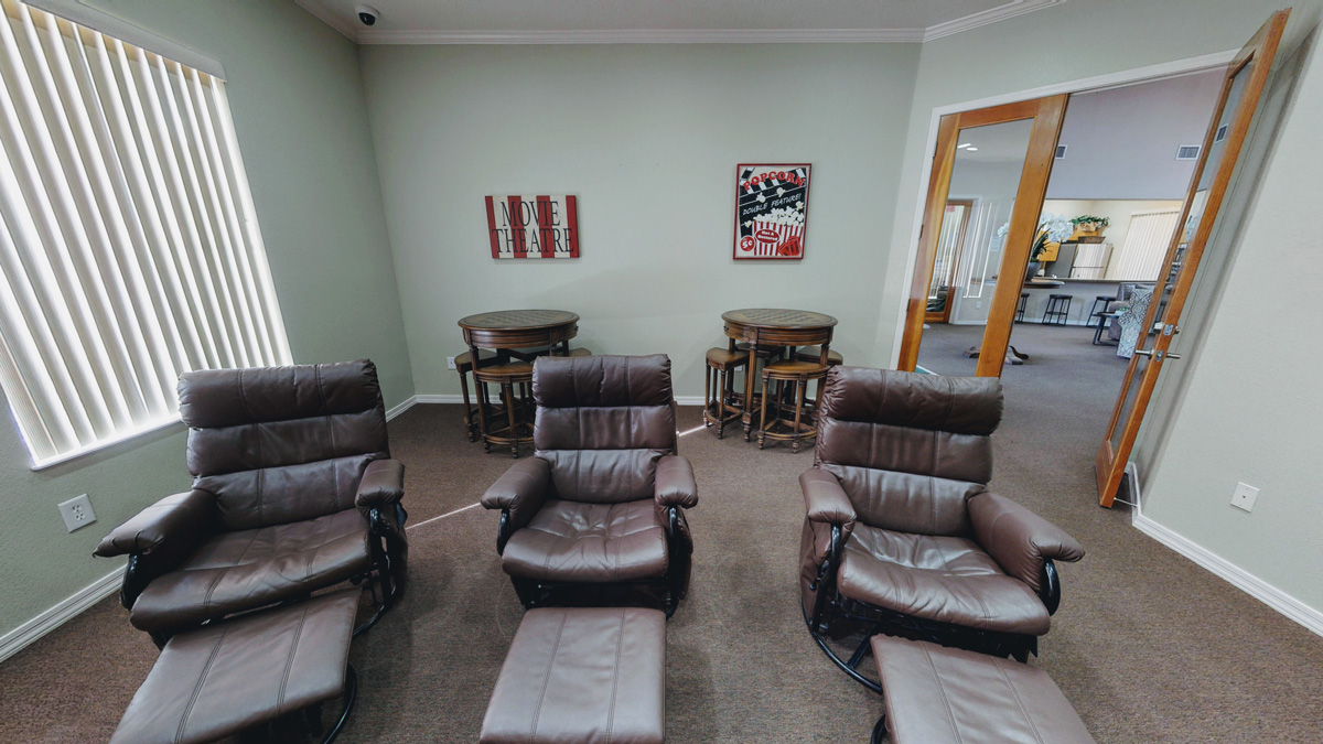 Apartment Photo Gallery Show Low by Elk Ridge Apartments Arizona 928