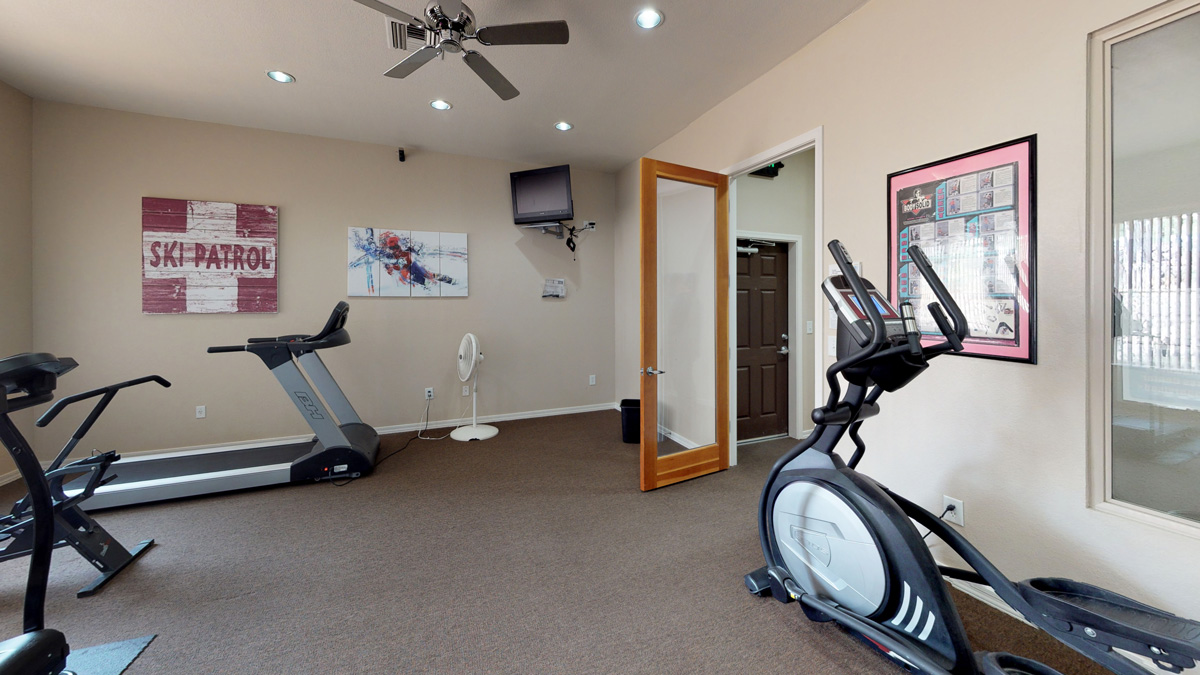 Apartment Photo Gallery Show Low by Elk Ridge Apartments Arizona 928