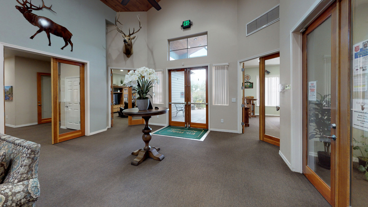 Apartment Photo Gallery Show Low by Elk Ridge Apartments Arizona 928